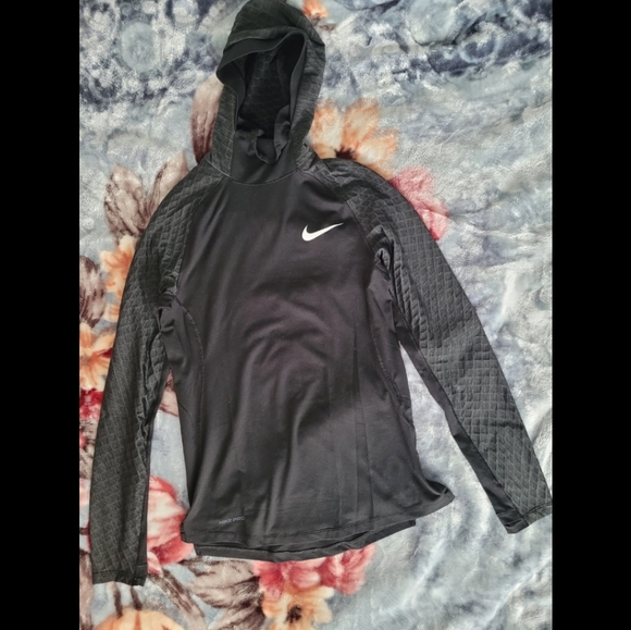 Nike long sleeved dri fit hoodie - Picture 2 of 7